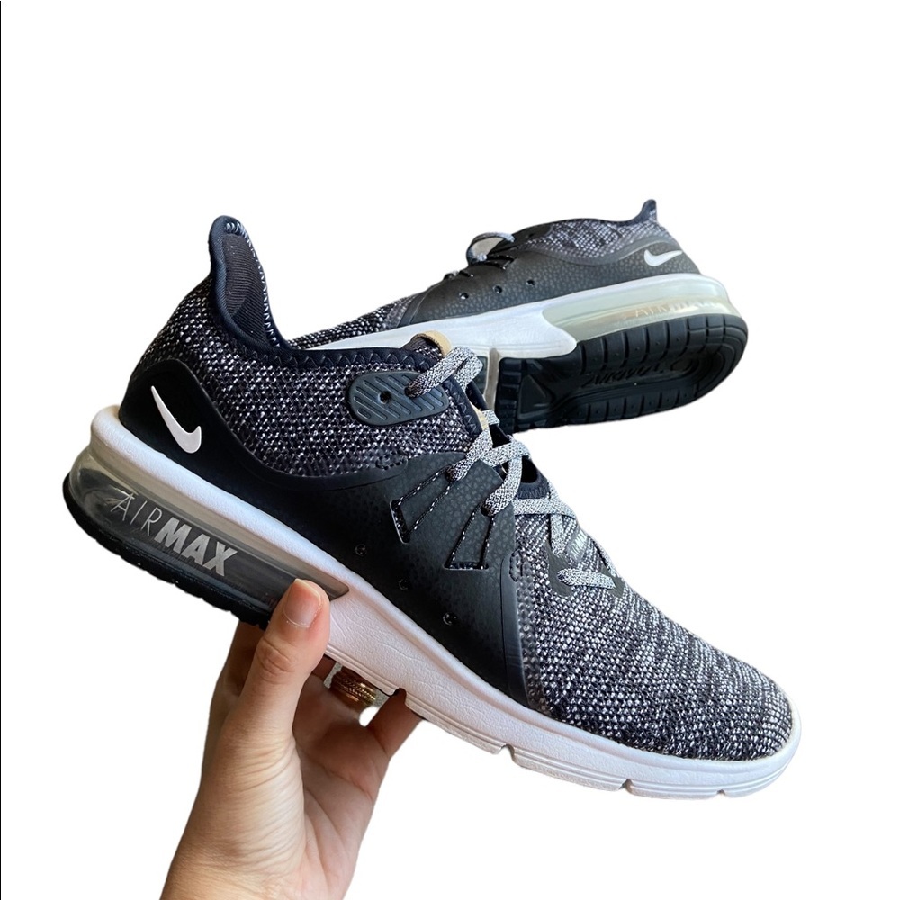 NIKE AIR MAX RUNNING SNEAKERS